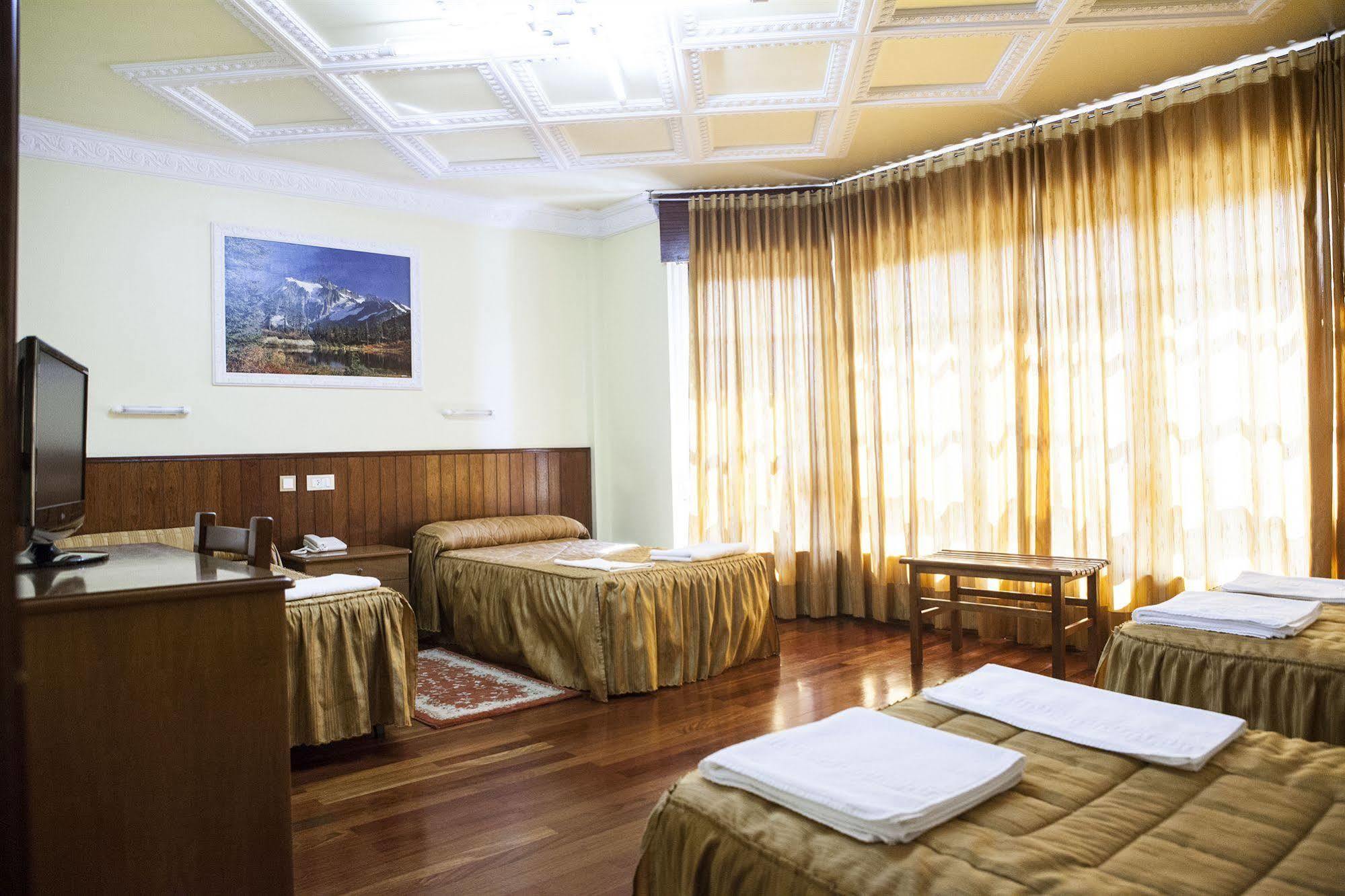 סנטנדר Hotel Antoyana מראה חיצוני תמונה
