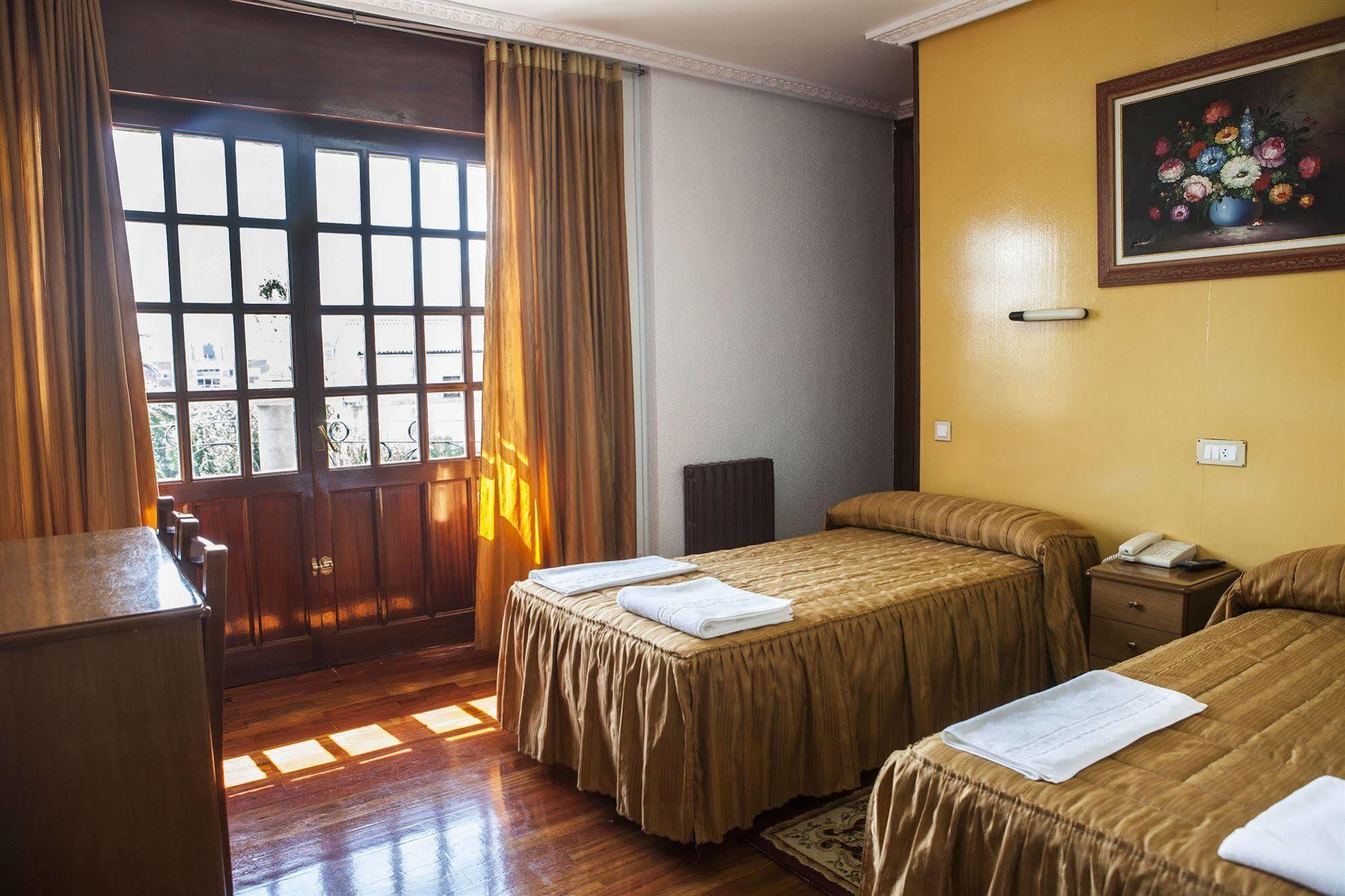 סנטנדר Hotel Antoyana מראה חיצוני תמונה