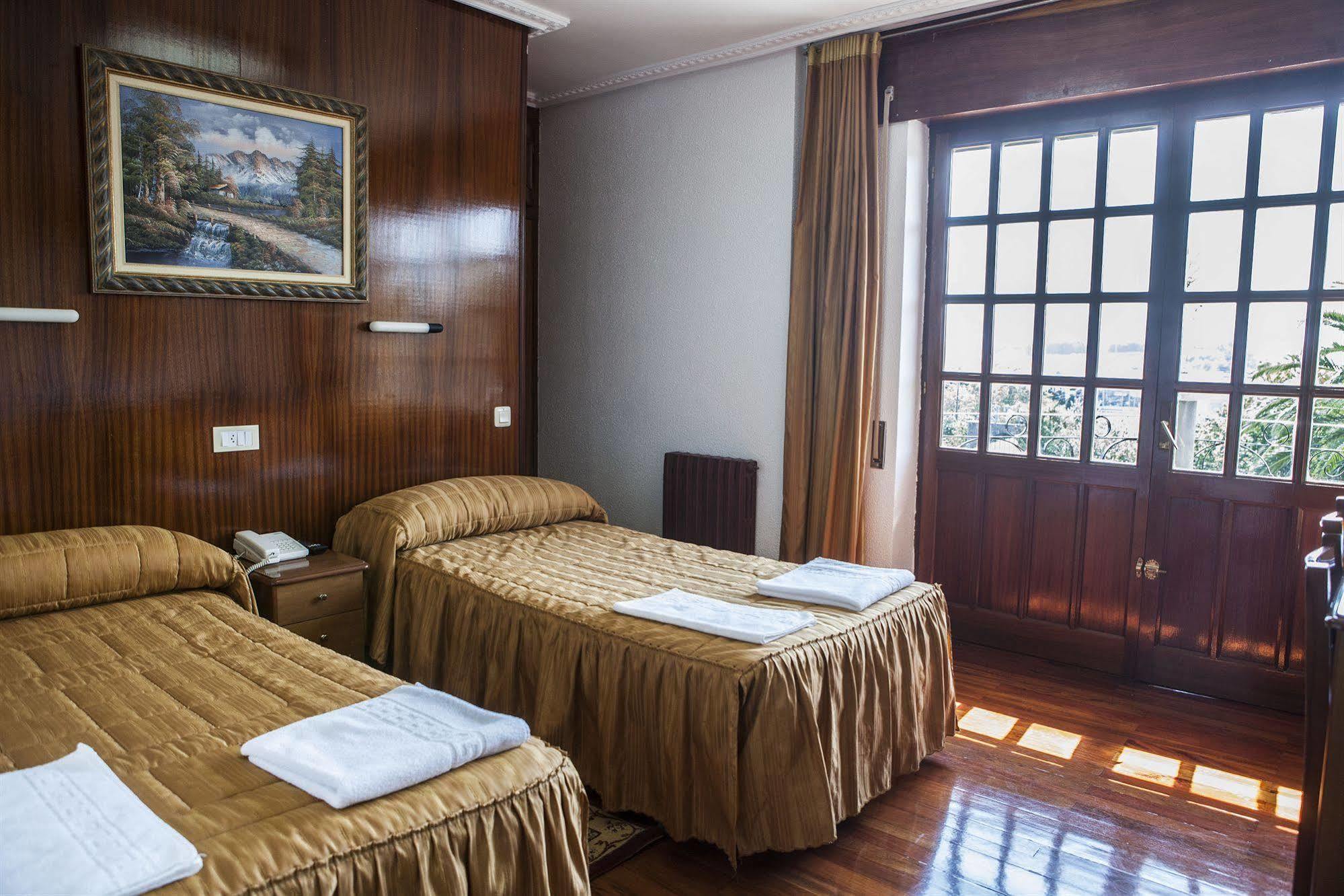 סנטנדר Hotel Antoyana מראה חיצוני תמונה