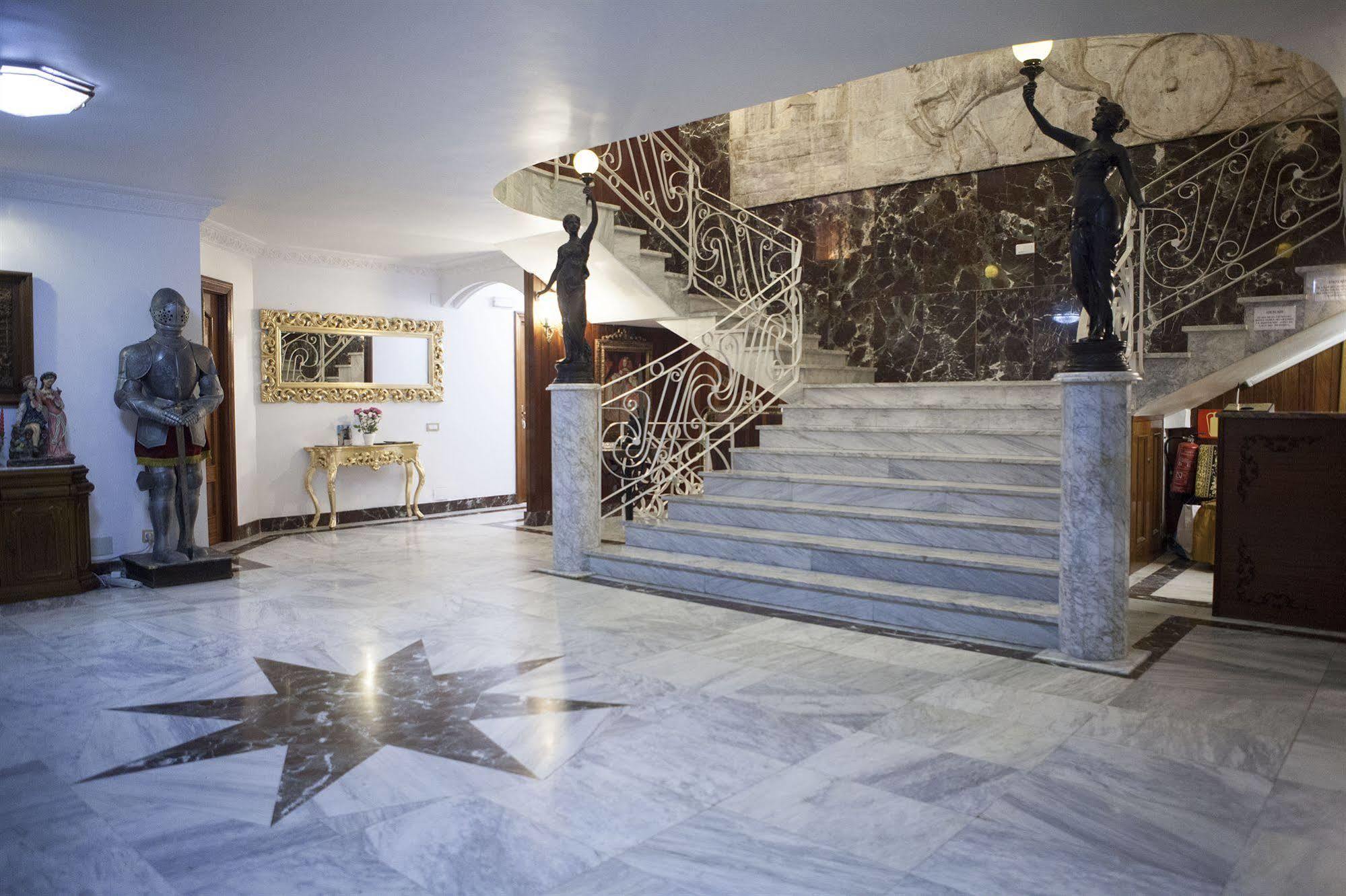 סנטנדר Hotel Antoyana מראה חיצוני תמונה