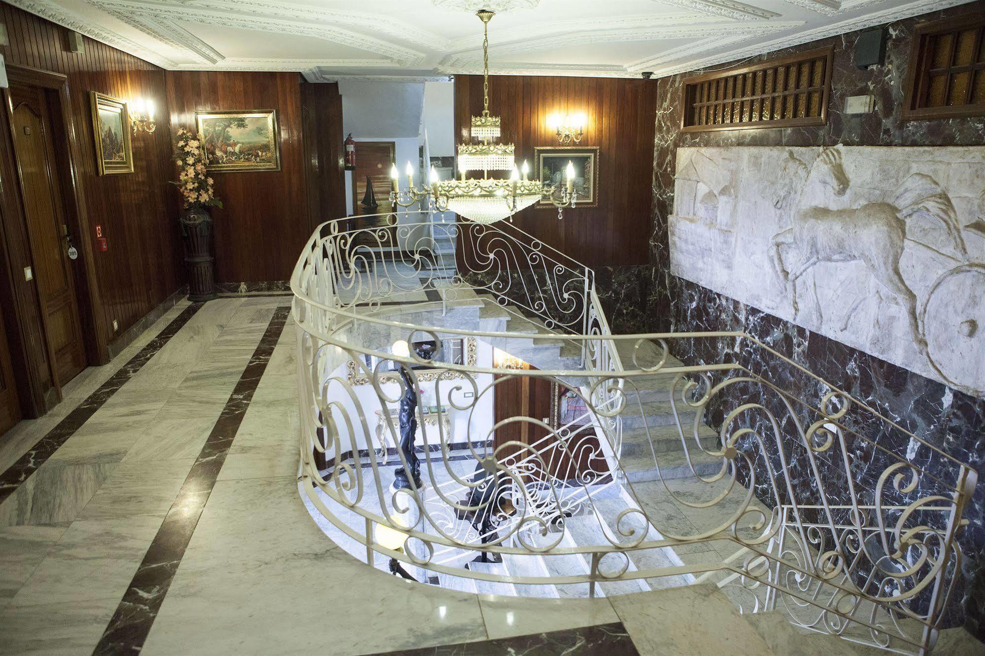 סנטנדר Hotel Antoyana מראה חיצוני תמונה