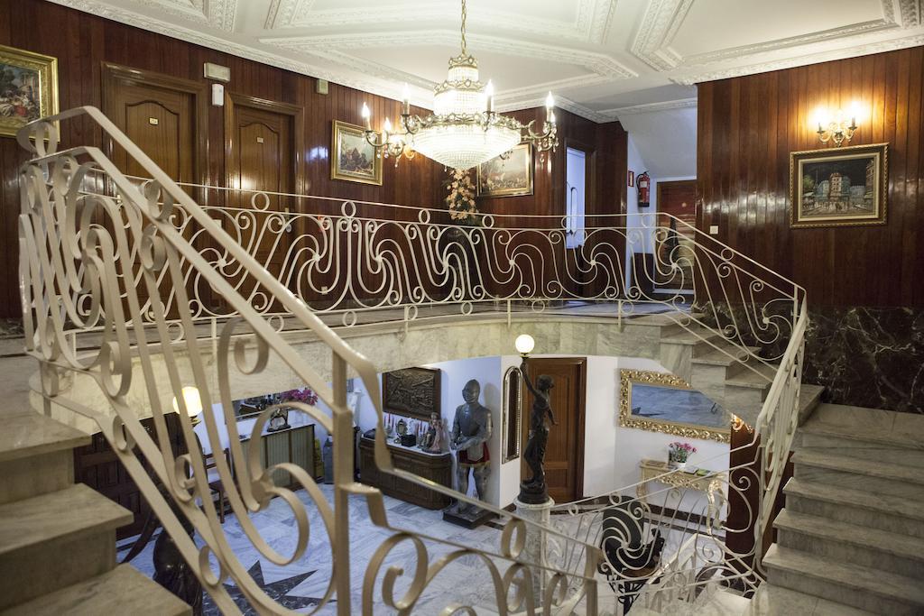סנטנדר Hotel Antoyana מראה חיצוני תמונה
